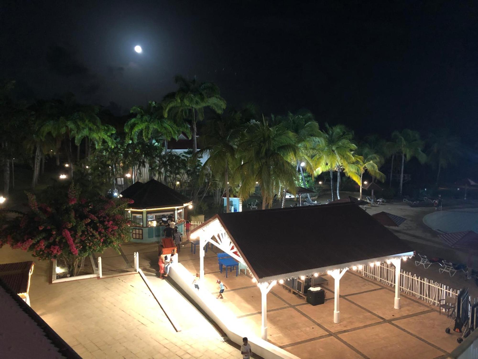 Ti Kaz Funky Host -T3 Vue Mer Premium 3 Etoiles - Village Vacances Sainte Anne Guadeloupe Extérieur photo