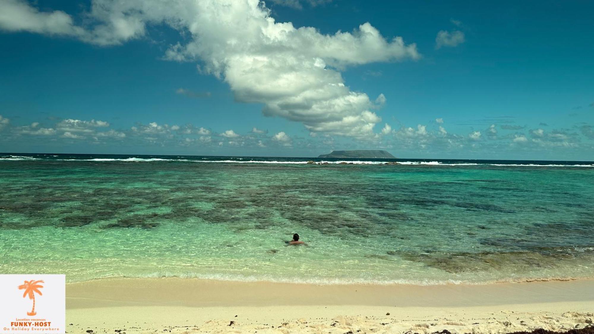 Ti Kaz Funky Host -T3 Vue Mer Premium 3 Etoiles - Village Vacances Sainte Anne Guadeloupe Extérieur photo